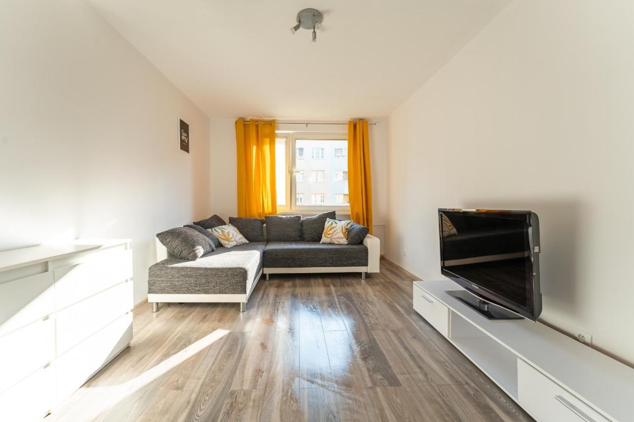 Tanie Spanie Skowronek - Pet Friendly - Przytulny 4 Osobowy - Space Apart Jelenia Góra Εξωτερικό φωτογραφία